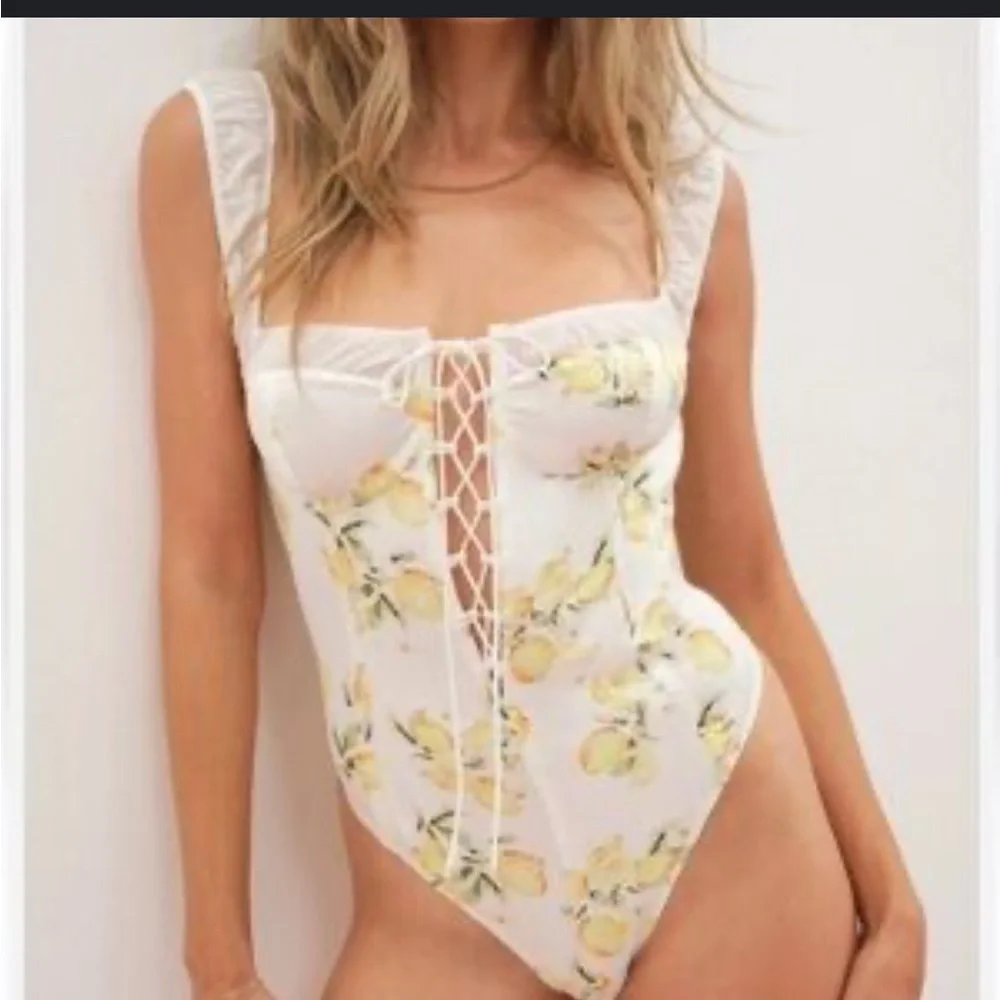 For Love & Lemons White Lemon-Print Lace-Up Bodysuit - Picture 3 of 7